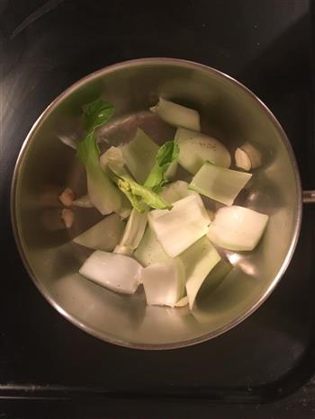 超简易青菜豆腐鸡汤面的做法步骤4
