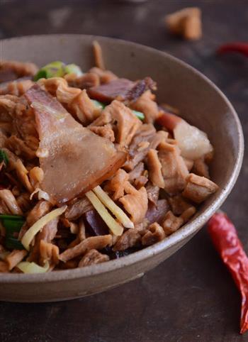 围山公社浏阳菜-萝卜干炒腊肉的做法步骤7