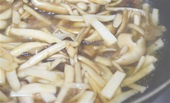 围山公社浏阳菜-茶油焖杂菌的做法图解4