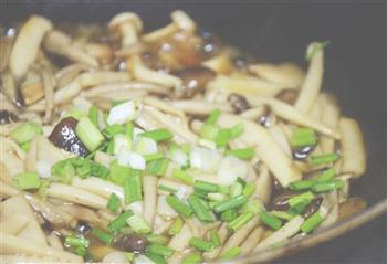 围山公社浏阳菜-茶油焖杂菌的做法图解5