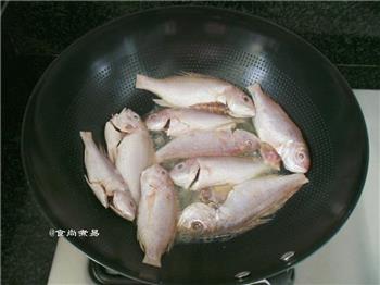 金线鱼浓汤的做法图解2