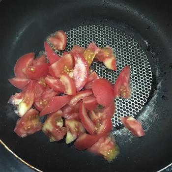 西红柿金针菇汤的做法步骤2