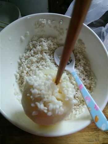 红糖桂花糯米藕的做法步骤3