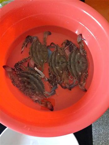 蒜蓉鼓汁蒸螃蟹的做法步骤2