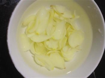 莲子百合银耳红豆汤的做法步骤3