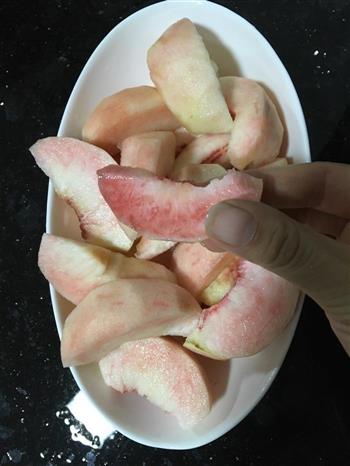 桃子罐头的做法步骤3