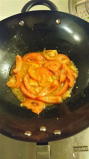 快手番茄炒菜花的做法步骤3