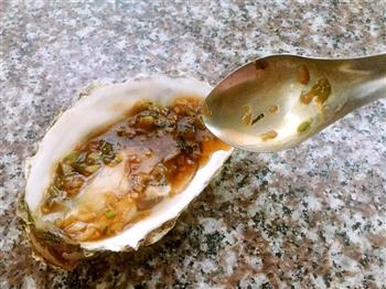 蚝油蒜蓉烤牡蛎的做法步骤8