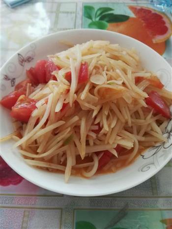 番茄土豆丝的做法步骤1