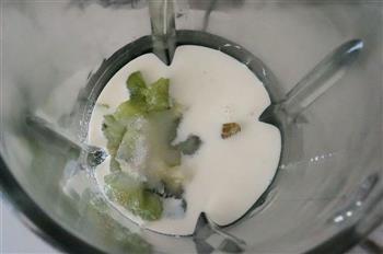猕猴桃沙冰-搅拌机食谱的做法图解3