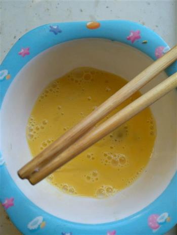 胡萝卜鸡蛋炒饭-营养早餐的做法步骤2