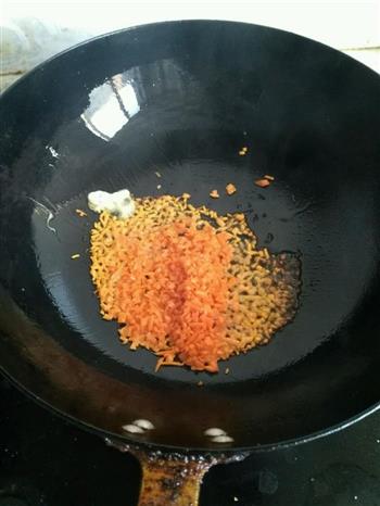 胡萝卜鸡蛋炒饭-营养早餐的做法步骤4