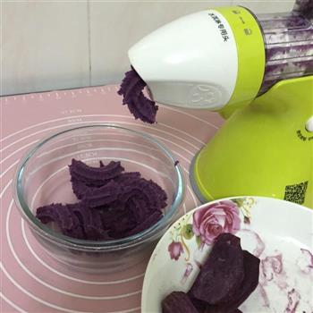 紫薯冰皮月饼的做法步骤7