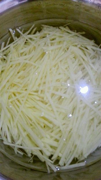 酸辣土豆丝-下饭菜的做法步骤1