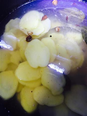 凉拌麻辣土豆的做法步骤3
