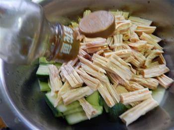 黄瓜凉拌腐竹的做法步骤5