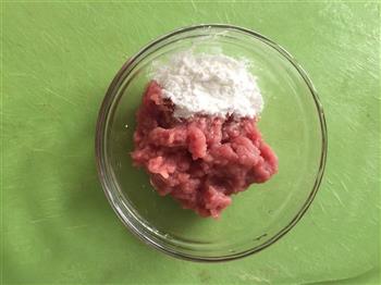 宝宝辅食西红柿炖牛肉丸的做法步骤3
