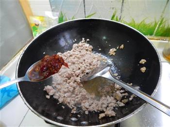肉末茄子砂锅煲的做法步骤10