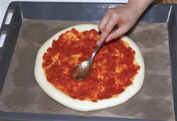 美式披萨的经典-金枪鱼红酱披萨的做法步骤18