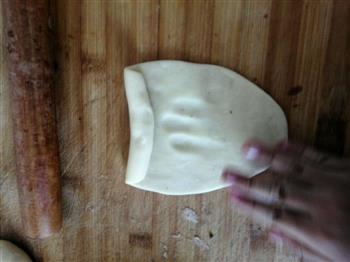 香酥椒盐牛舌饼的做法步骤7
