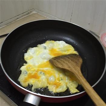 简单丝瓜炒鸡蛋的做法步骤6