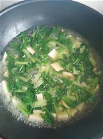 小白菜豆腐汤的做法步骤1