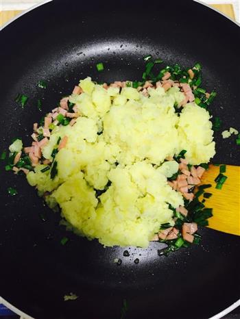 焗火腿韭菜粒土豆泥的做法步骤7