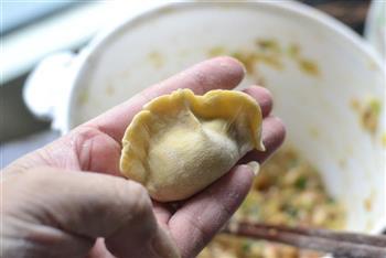 黄金虾仁饺子的做法步骤11