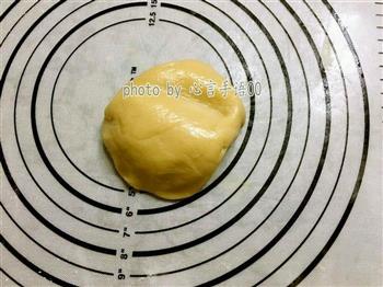 玉米油版苏式豆沙月饼的做法图解3