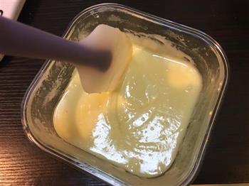 奶黄玫瑰冰皮月饼的做法步骤3