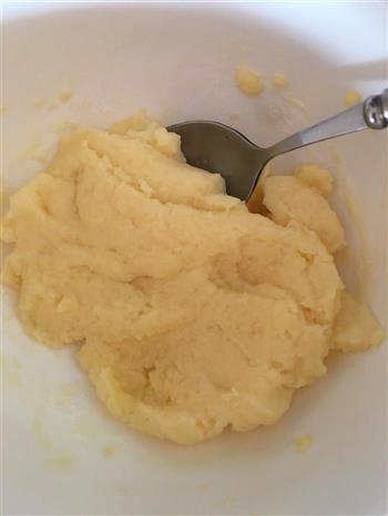 冰皮奶黄咸蛋黄月饼的做法图解5