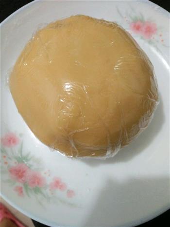 广式白莲蓉月饼的做法步骤4