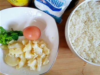 简单又超级好吃的土豆泥炒饭的做法步骤1
