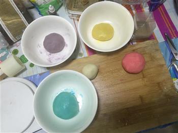 彩虹冰皮月饼的做法步骤4