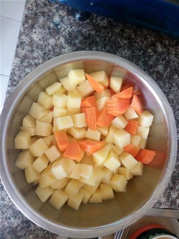 咖喱土豆鸡块的做法步骤2