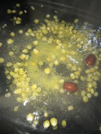 玉米养胃小米粥的做法步骤3