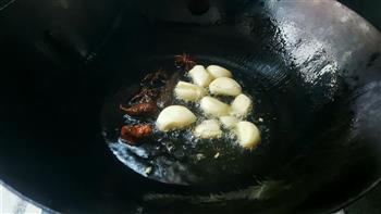 砂锅牛腩炖土豆的做法步骤2