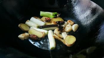 砂锅牛腩炖土豆的做法步骤3