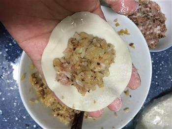 香菇肉沬糯米烧卖-手残星人也包出高颜值哟的做法步骤8