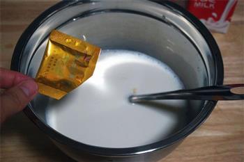 自制酸奶益菌多的做法步骤3