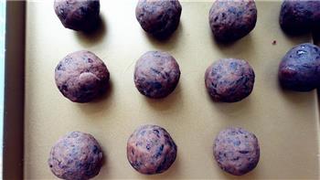 抹茶紫薯蛋黄酥的做法步骤9