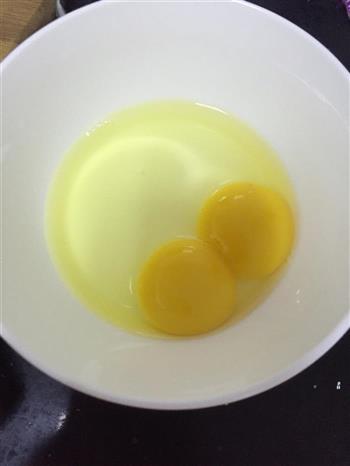 快手早餐 酱油蛋炒饭的做法步骤2