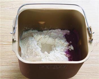 奶香浓郁紫薯面包的做法步骤2