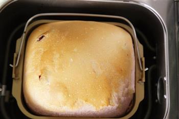 奶香浓郁紫薯面包的做法步骤7