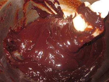 巧克力奶油霜裱花蛋糕的做法步骤4
