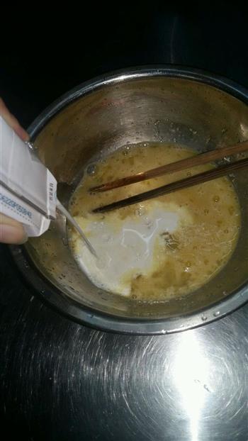 蒸出来的鸡蛋牛奶布丁的做法步骤3
