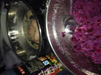 蔓越莓黑糖紫薯冰皮月饼的做法图解3