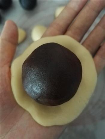 传统广式蛋黄月饼的做法步骤10