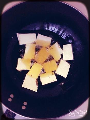 红烧黄金豆腐的做法步骤2