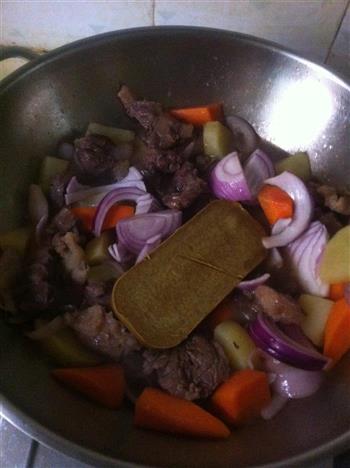 咖喱牛肉炖土豆的做法步骤9